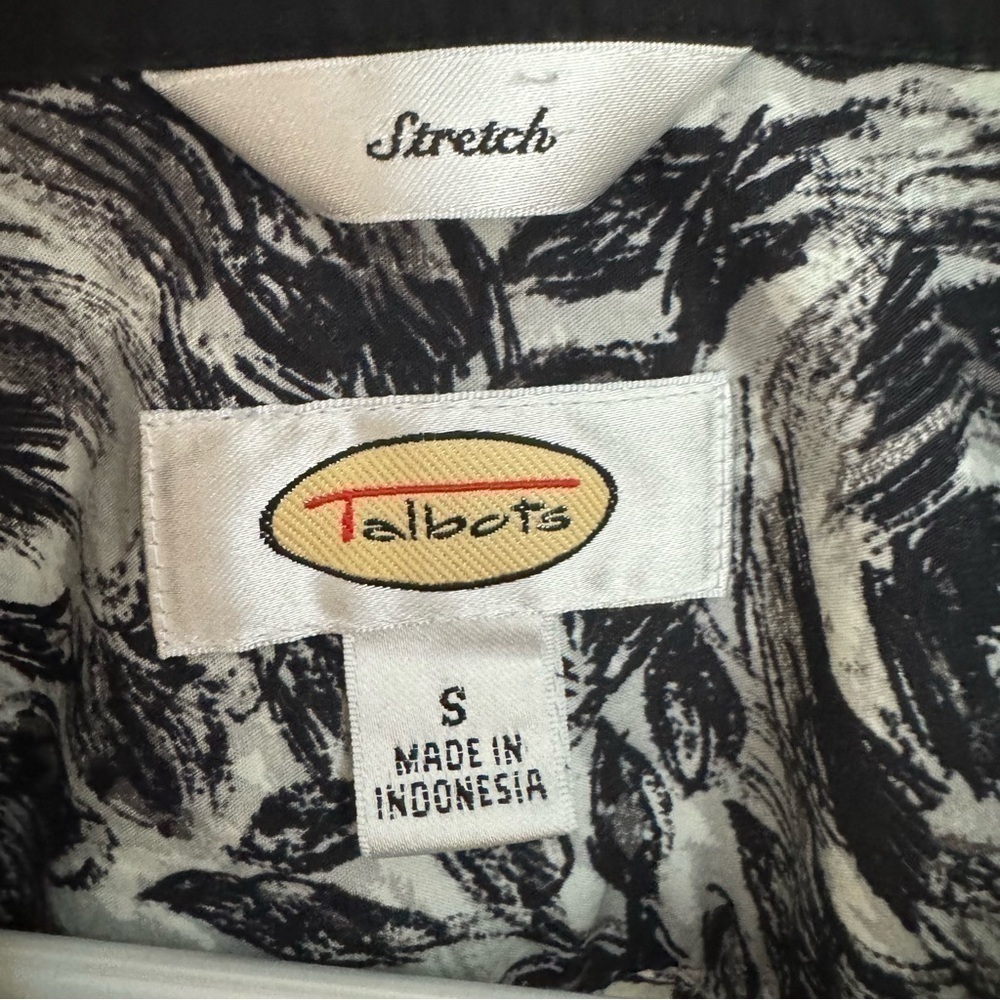 Talbots Floral Rose Button Up - Picture 4 of 9